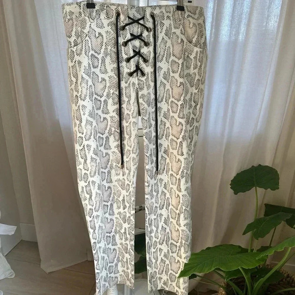 Jagger & Stone Snake Skin Lace Up Pants size 10 - Picture 4 of 7